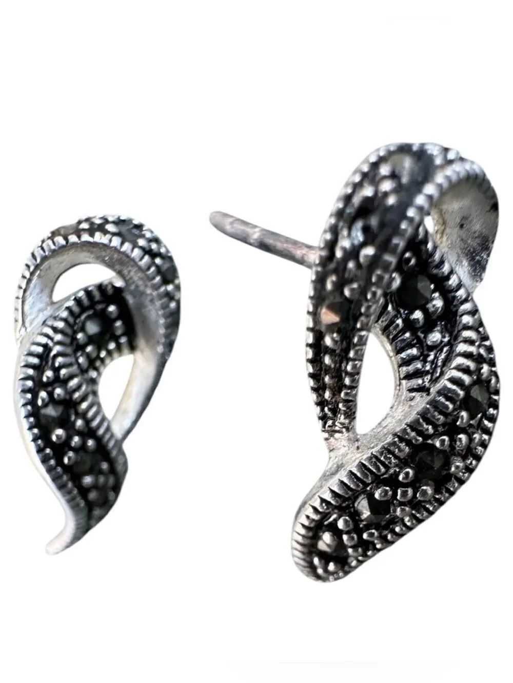 Elegant Sterling Silver Marcasite Earrings Curved Wing Earrings with Gemstone